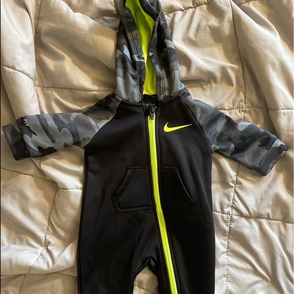 Nike Other - Brand new .